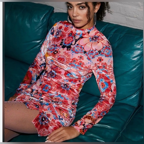 FREE PEOPLE Della Burnout Velvet Mini size extra large - Picture 4 of 16